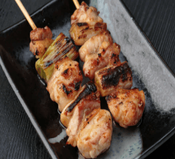 Xiên gà nướng hành