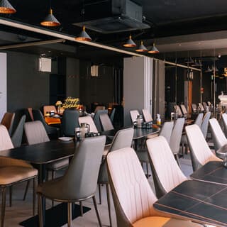 Premium Banquet Course with All-You-Can-Drink — 10 dishes with seafood hotpot, steamed spring rolls & Vietnamese beer